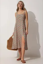 Kadın Çok Renkli Kare Yaka Çiçekli Yazlık Viskon Elbise HZL23S-BD122821