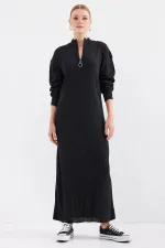 Robe longue en maille noire 15839