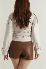 Kadın Krem Kemerli Astarlı Suni Deri Ceket HZL25W-BD110461