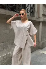 Kadın Krem Çizgili Düğme Detaylı Bluz Pantolon Keten İkili Takım HZL26S-VL14271 Kadın Krem Çizgili Düğme Detaylı Bluz Pantolon Keten İkili Takım HZL26S-VL14271