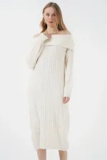 Robe oversize en maille à col Madonna 15920 - Écru