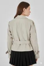 Trench-coat court beige à double boutonnage et ceinture pour femme, doublé HZL25W-BD159701
