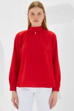 Kadın Kırmızı Pencere Detaylı Dökümlü Uzun Kollu Bluz HZL22S-BD104181