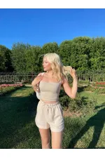 Kadın Bej Beli Lastikli Yırtmaç Detaylı Cepli Keten Şort HZL24S-ZK11071