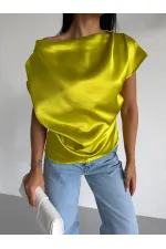 Kadın Fıstık Yeşil Tek Omuz Asimetrik Kesim Saten Bluz HZL26W-FRY121171