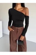 Kadın Siyah Asimetrik Yaka Drapeli Sandy Bluz HZL25S-FRY123361