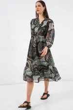 2137 Robe en mousseline à motifs - C. Çağla