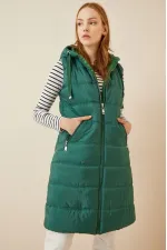 Kadın Zümrüt Yeşili Sabit Kapüşonlu Astarlı Uzun Şişme Yelek HZL22W-BD151401