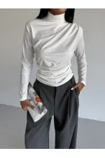 Kadın Beyaz Uzun Kollu Drape Detaylı Boğazlı Sandy Bluz HZL25W-FRY123301