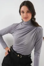 925 Büzgü Detaylı Sandy Bluz - Gri