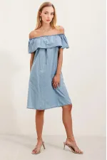 Kadın Açık Mavi Kolsuz Omzu Açık Carmen Yaka Jean Elbise HZL24S-BD114811