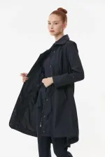 Trench-coat long bleu marine pour femme, doublé et froncé, avec poches et détails à la taille, HZL23W-BD158081