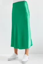 Jupe en satin vert 15806