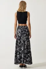 Kadın Siyah Çiçek Desenli Beli Lastikli Volanlı Uzun Viskon Etek HZL24S-BD180071