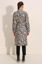 5853 Patterned Double-Breasted Trench Coat - Dark White