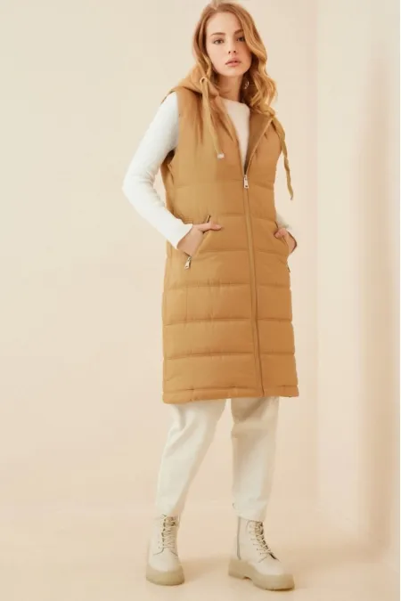 Kadın Camel Sabit Kapüşonlu Astarlı Uzun Şişme Yelek HZL22W-BD151401