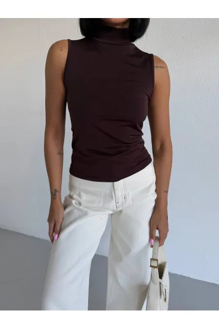 Women's Brown Turtleneck Sleeveless Sandy Crop Blouse HZL26S-FRY123931 Women's Brown Turtleneck Sleeveless Sandy Crop Blouse HZL26S-FRY123931