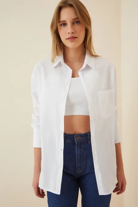 Kadın Beyaz Arkası Düğmeli Boyfriend Poplin Gömlek HZL22S-BD139521