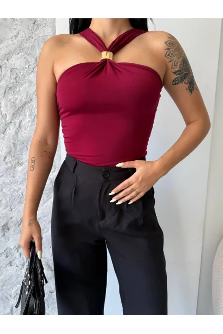 Kadın Bordo Halter Yaka Metal Detaylı Şık Crop Bluz HZL25S-FRY123251