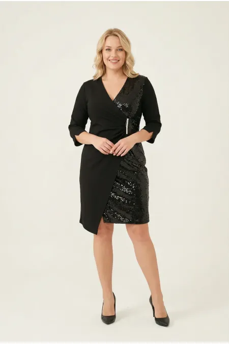 Kadın Siyah Büyük Beden Kruvaze Yaka Pul Payet Detaylı Midi Abiye Elbise HZL26W-PR10061