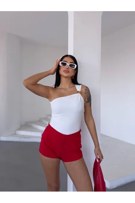 Kadın Beyaz Tek Omuz Gold Metal Detaylı Bluz HZL25S-FRY123111