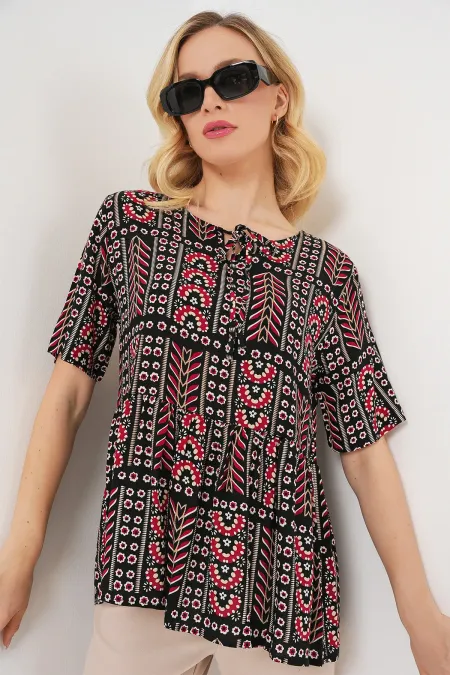 Chemisier à manches courtes à motifs pour femme 969 - Noir