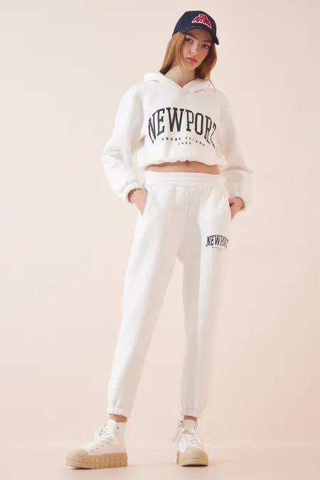 Kadın Beyaz Kapüşonlu Baskılı Polarlı Üstü Crop İçi Şardonlu Eşofman Takımı HZL23W-BD1553971
