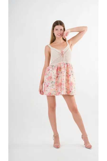 Kadın Çok Renkli Desenli Saten Yüzeyli V Yaka Halka Detaylı Kuşaklı Mini Elbise HZL24S-YY250