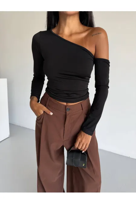 Kadın Siyah Asimetrik Yaka Drapeli Sandy Bluz HZL25S-FRY123361