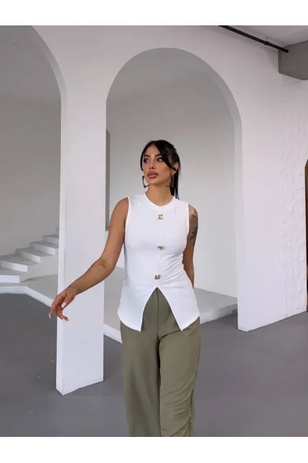 Kadın Beyaz Bisiklet Yaka Düğme Detaylı Ottoman Kumaş Bluz HZL25S-FRY123091