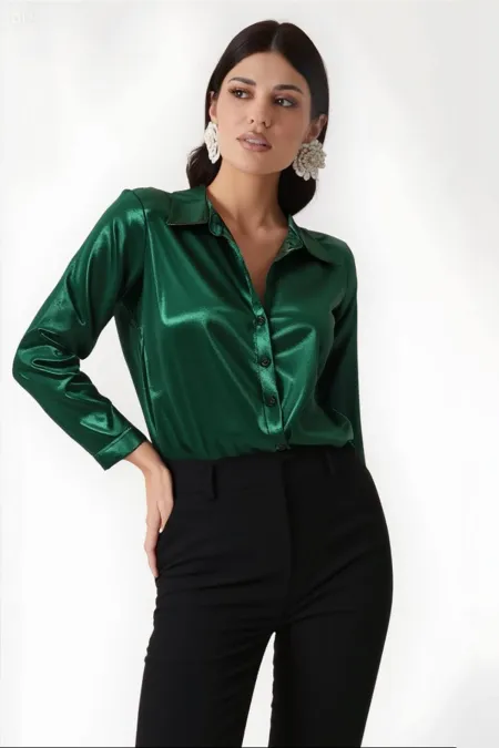 Kadın Zümrüt Yeşili Hafif Dökümlü Saten Yüzeyli Gömlek HZL22W-BD139641