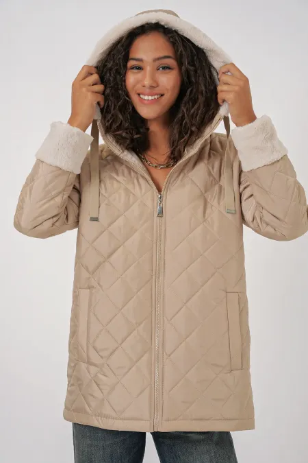 5197 Kapüşonlu Kapitone Mont - Bej