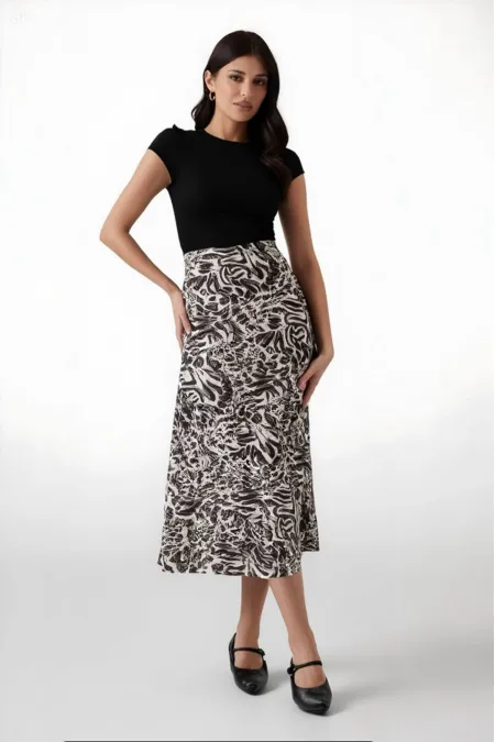 Kadın Açık Bej Zebra Desenli Saten Yüzeyli Beli Lastikli Midi Boy Etek Hzl23S-BD1101471