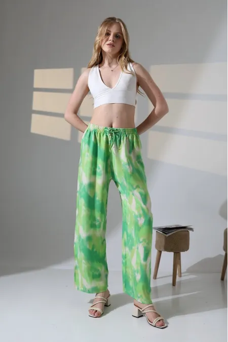 Kadın Yeşil Desenli Beli Lastikli Cepsiz Bol Kesim Viskon Pantolon HZL25S-DSB17771