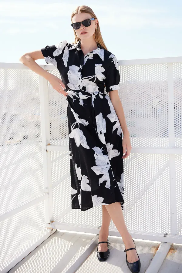 2213 Short-Sleeve Viscose Dress - D. Black