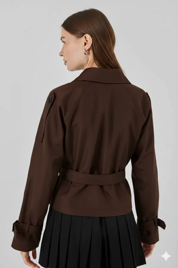 Trench-coat court marron à double boutonnage et ceinture pour femme, doublé HZL25W-BD159701