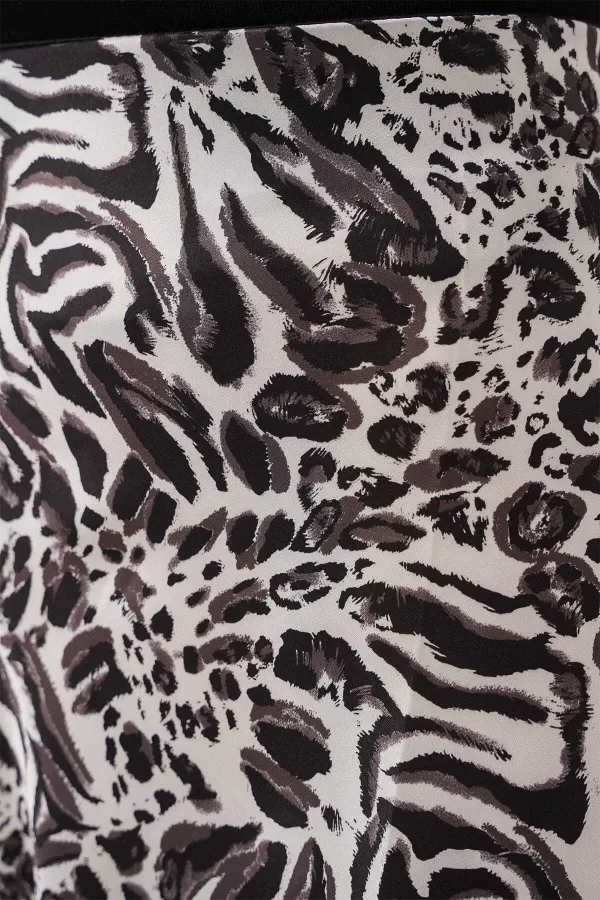 Kadın Açık Bej Zebra Desenli Saten Yüzeyli Beli Lastikli Midi Boy Etek Hzl23S-BD1101471