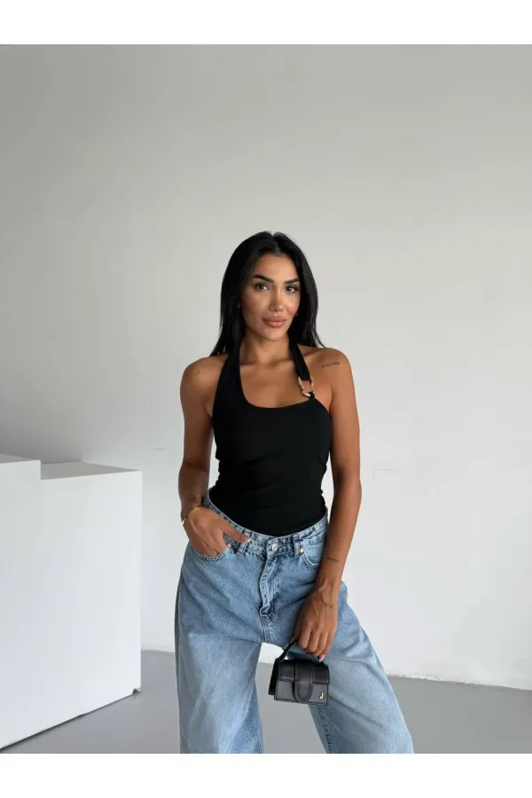 Kadın Siyah Ottoman Kumaş Halter Yaka Toka Detay Bluz HZL26W-BD123321