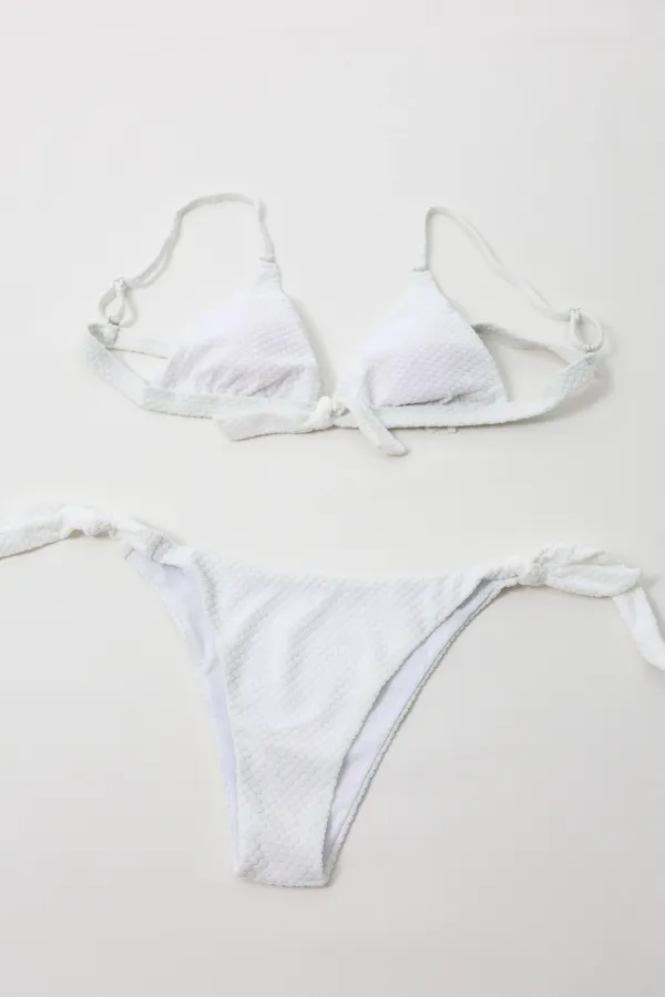 Kadın Beyaz İp Bağlamalı  Astarlı Üçgen Bikini Takım HZL24S-LC2228