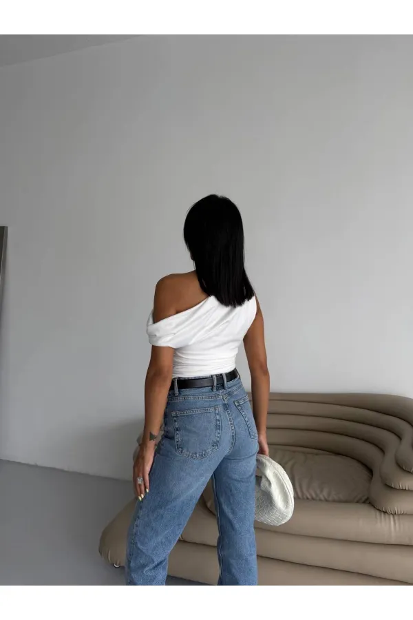 Kadın Beyaz Yandan Drapeli Kayık Yaka Sandy Bluz HZL25S-FRY123201