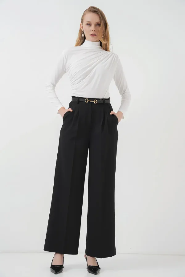 925 Gathered Detail Sandy Blouse - White