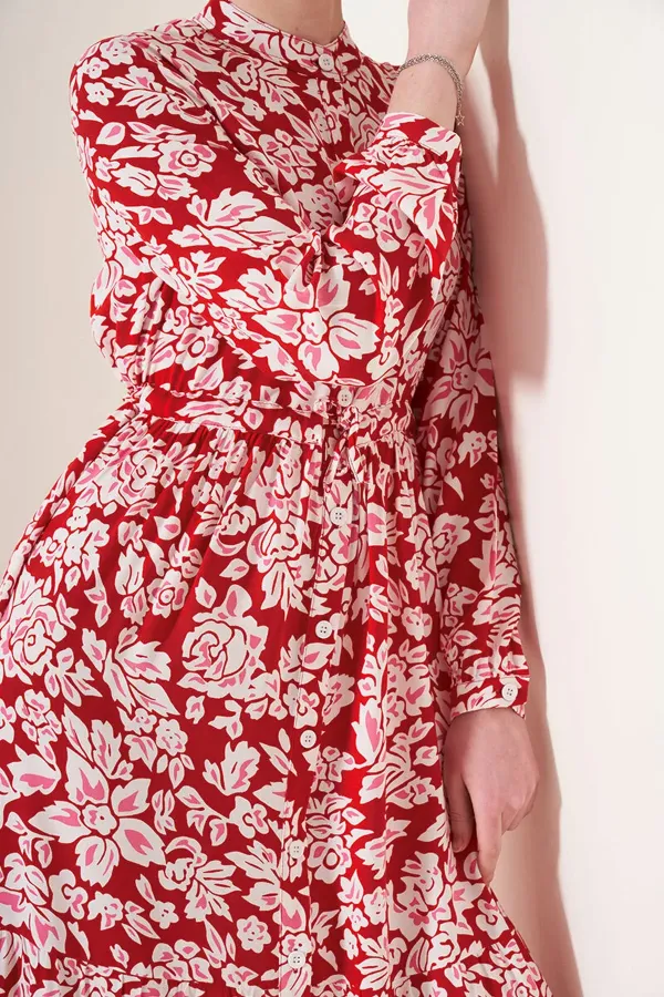 Kadın Kırmızı Desenli Hakim Yaka Yazlık Uzun Elbise HZL25W-BD122971