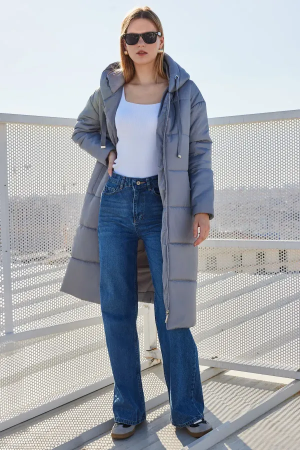 5120 Kapşonlu Uzun Şişme Mont - Gri