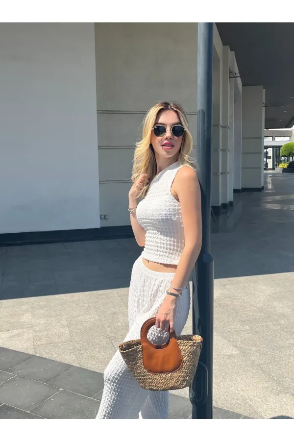 Kadın Beyaz Gofre Kumaş Tek Omuz Bluz HZL25S-ZK13271