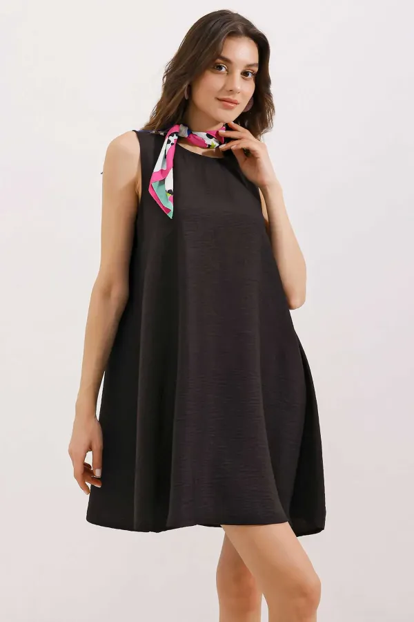 Robe courte en lin noir 2444