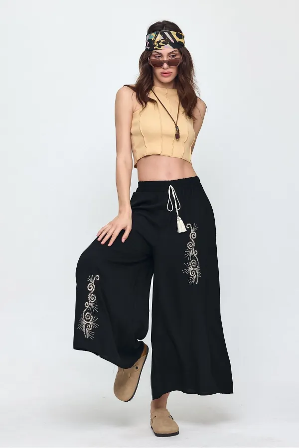 Kadın Siyah Beli Lastikli Nakış Detaylı Bol Kesim Viskon Pantolon HZL25S-VM10301