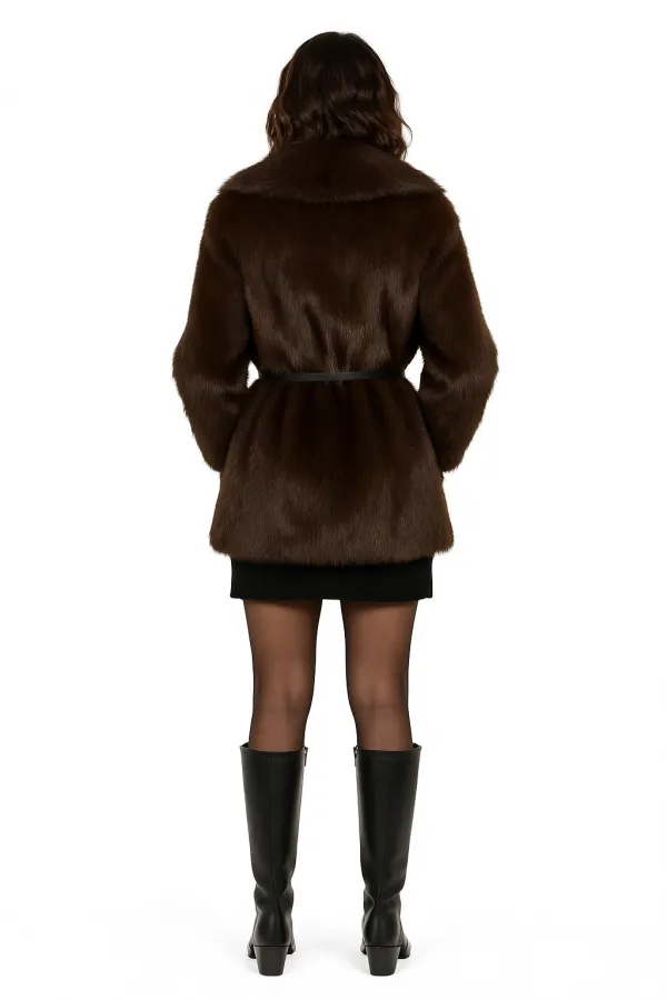 Manteau en fourrure peluche marron pour femme, doublé et détaillé, avec ceinture HZL25W-BD191561