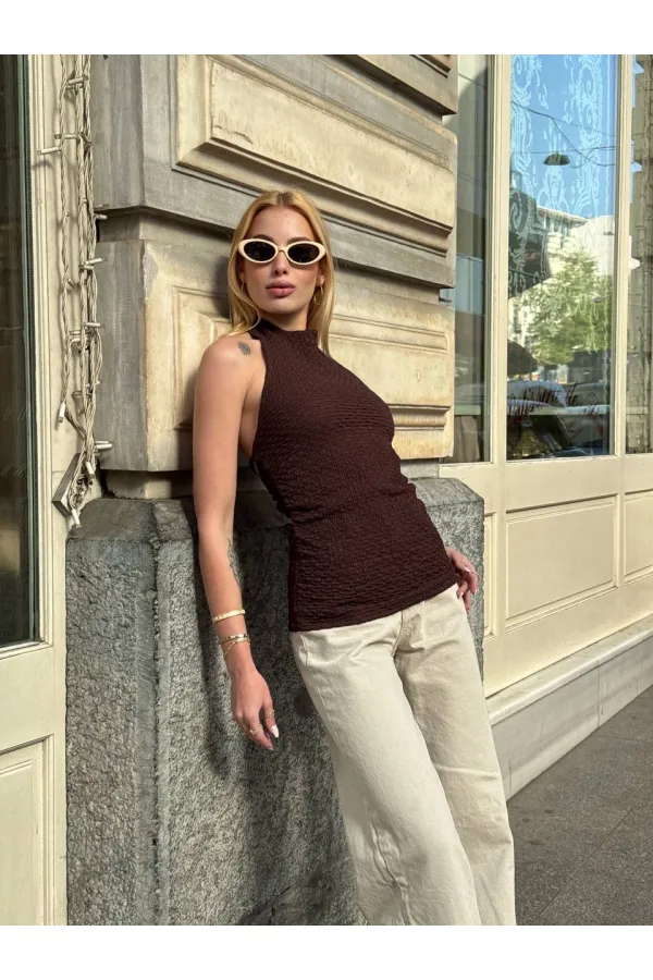 Kadın Kahverengi Boyundan Bağlamalı Gofre Kumaş Bluz HZL25S-ZK13631