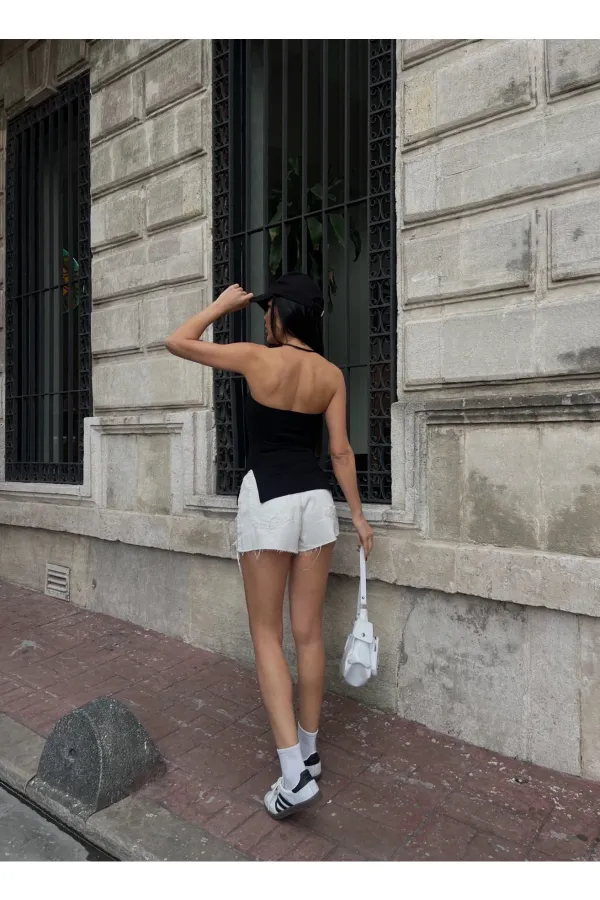 Kadın Siyah Yanı Büzgülü Çift Yırtmaçlı Straplez Bluz HZL24S-ZK13091