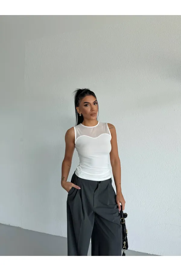 Kadın Beyaz Kolsuz Likralı Tül Detay Sandy Bluz HZL26W-FRY123721